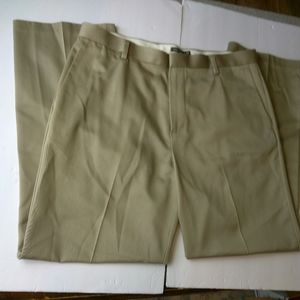 Under Armor Athletic Casual Pants Beige Sz 38 x 32